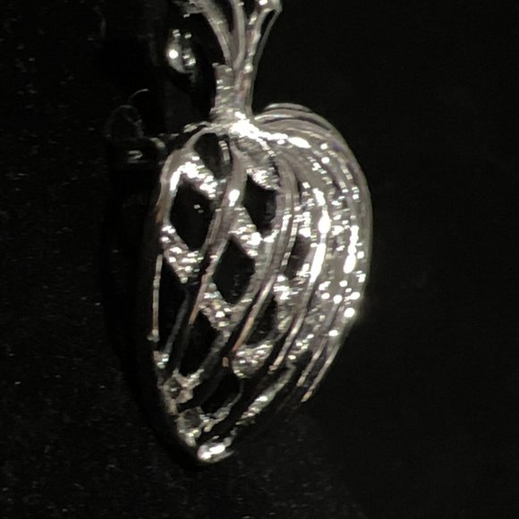 Vintage Silver Tone Open Weave Apple Pin Signed Gerry’s (343) - Picture 2 of 7